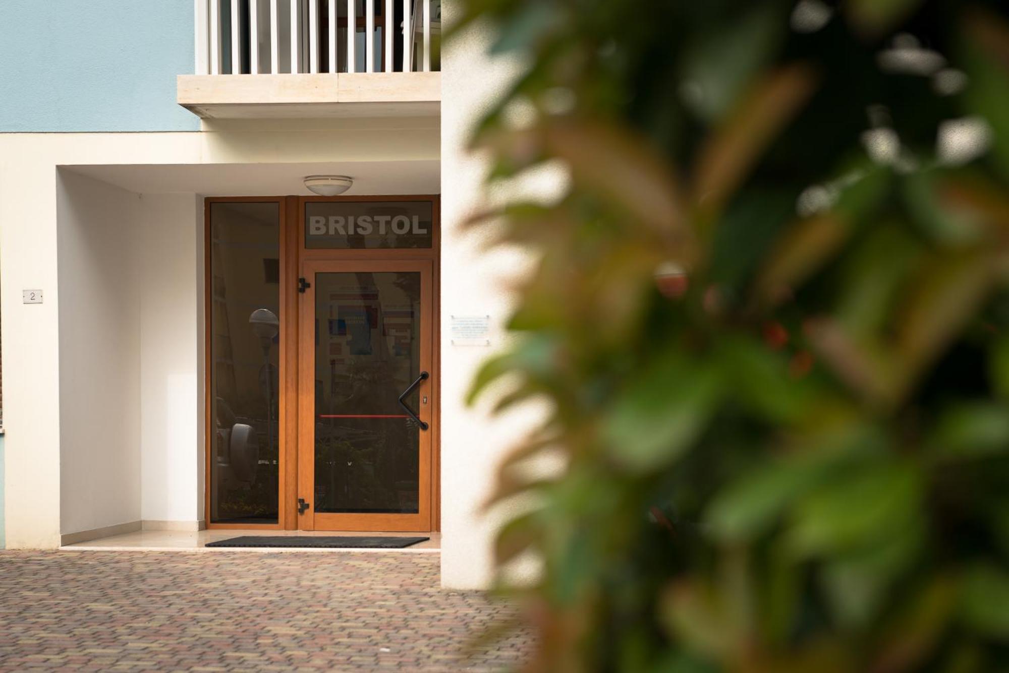 Residence Bristol Bibione Exterior photo